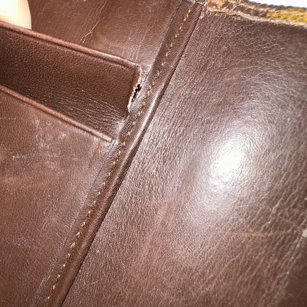 Louis Vuitton Monogram Compact Wallet - Authentic - Picture 15 of 16